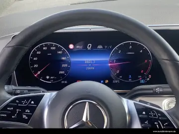 MERCEDES-BENZ V 300 d 4MATIC AVANTGARDE Lang SHZ Tot…