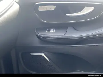MERCEDES-BENZ V 300 d 4MATIC AVANTGARDE Lang SHZ Tot…