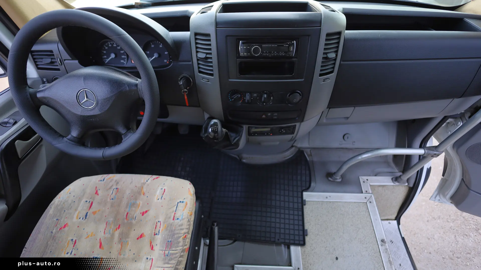 Mercedes-Benz Sprinter Microbuz 20 locuri 2.2D 163CP