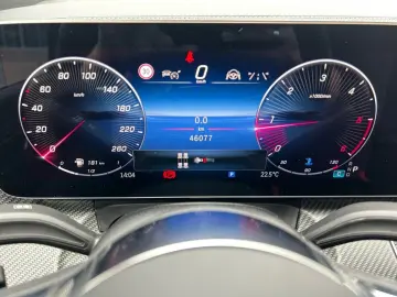 MERCEDES-BENZ V 300 d 4MATIC AVANTGARDE AMG DISTR LED AHK