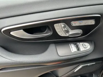 MERCEDES-BENZ V 300 d 4MATIC AVANTGARDE AMG DISTR LED AHK