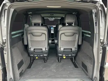 MERCEDES-BENZ V 300 d 4MATIC AVANTGARDE AMG DISTR LED AHK