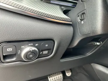 MERCEDES-BENZ V 300 d 4MATIC AVANTGARDE AMG DISTR LED AHK