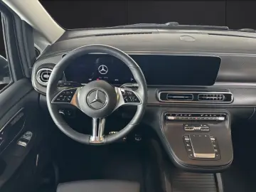 MERCEDES-BENZ V 300 d 4M AVANTGARDE AMG Pano Sitzbel…