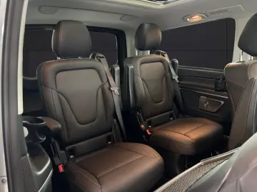 MERCEDES-BENZ V 300 d 4M AVANTGARDE AMG Pano Sitzbel…