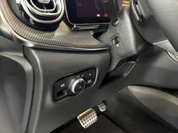 MERCEDES-BENZ V 300 d 4M AVANTGARDE AMG Pano Sitzbel…
