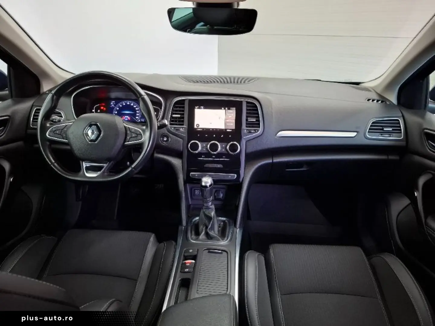 RENAULT MEGANE 1.3 TCe 140CP Intens Estate
