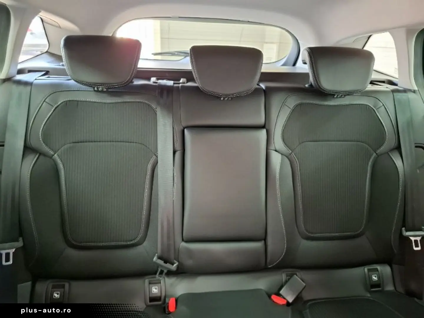 RENAULT MEGANE 1.3 TCe 140CP Intens Estate