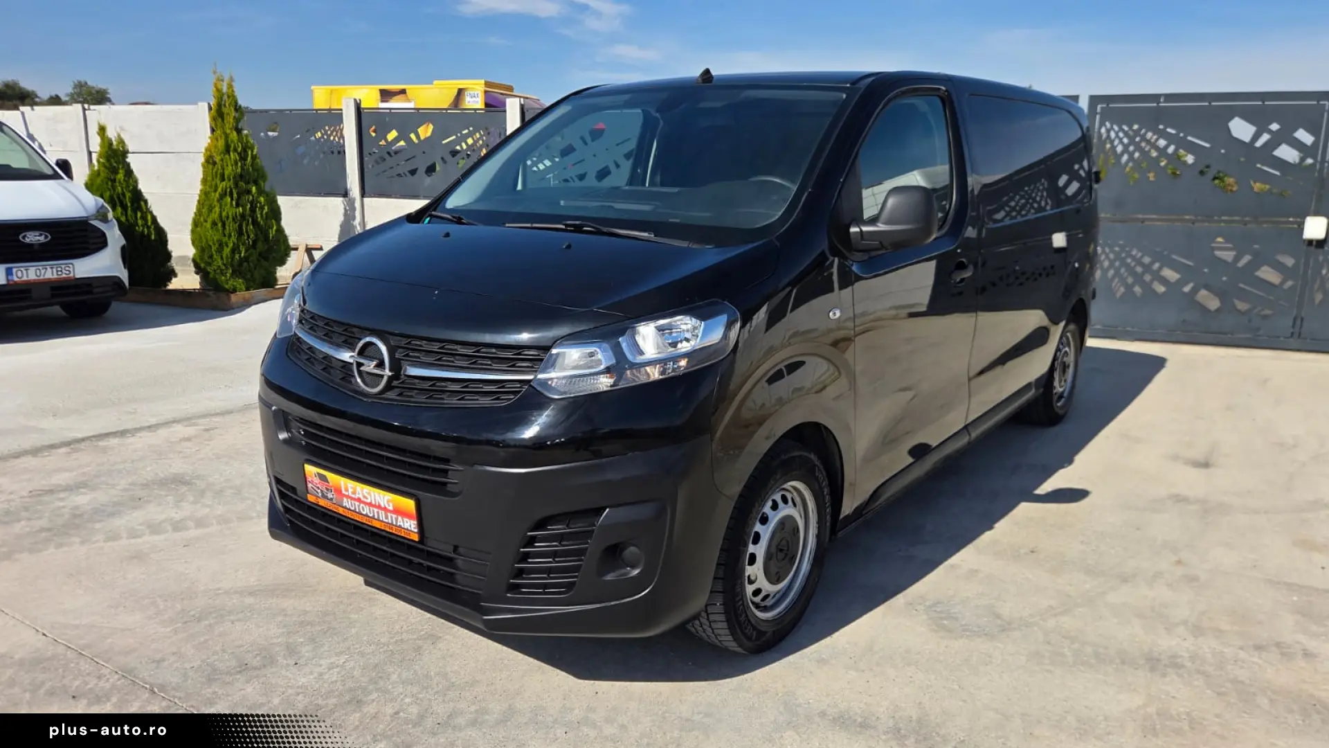 OPEL NEW VIVARO L2H1 BLACK EDITION