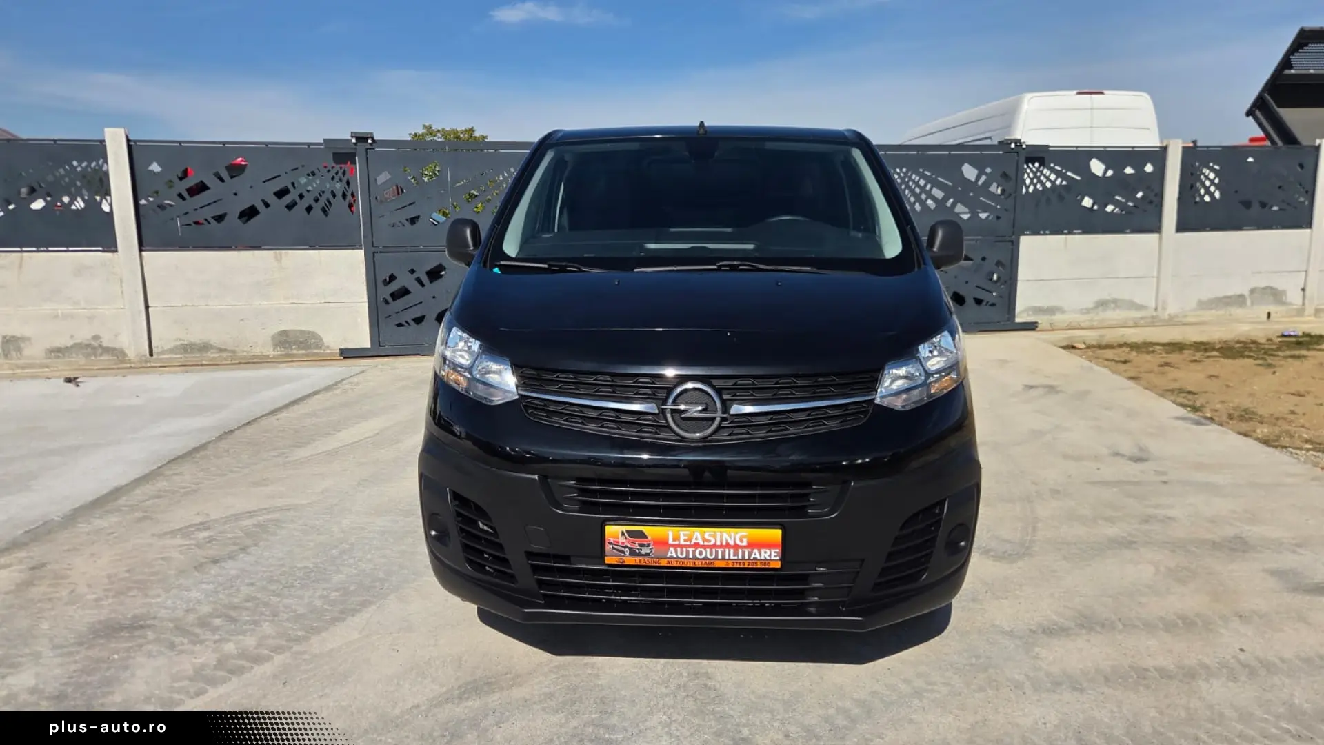 OPEL NEW VIVARO L2H1 BLACK EDITION