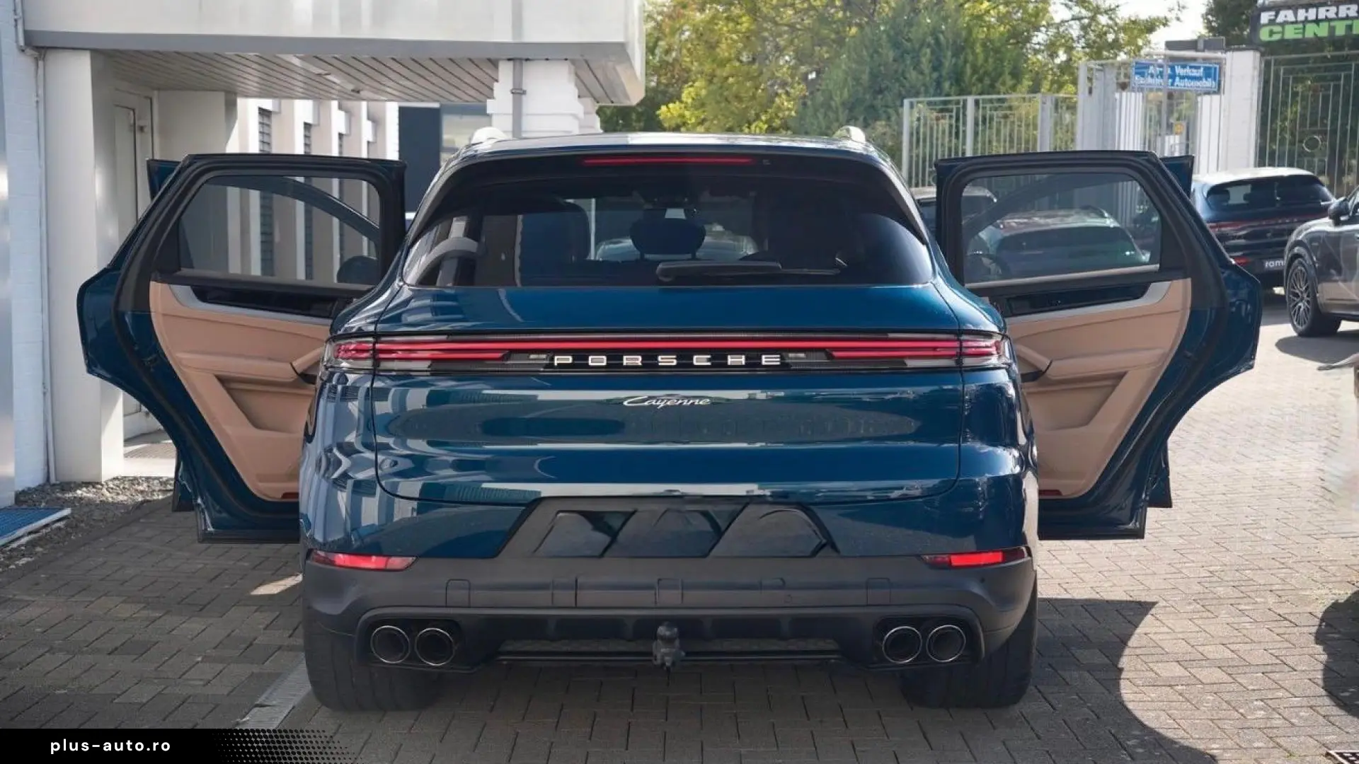 PORSCHE Cayenne în leasing operațional MOOV