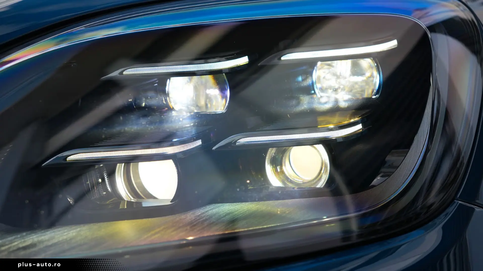 PORSCHE Cayenne în leasing operațional MOOV