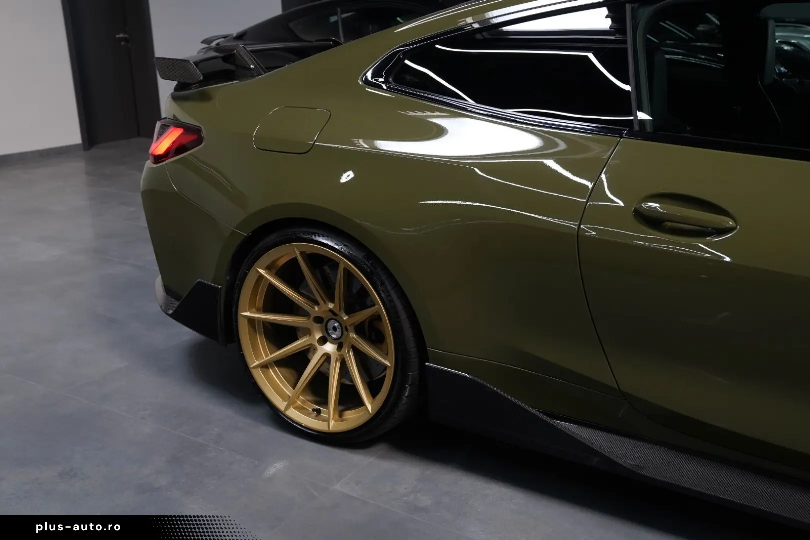 BMW M4 Coupe Competition  M Performance  Carbon-Tack
