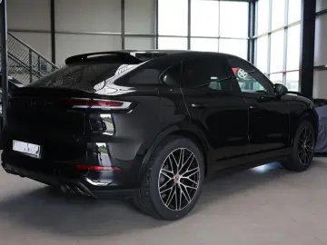 Porsche Cayenne Coupe Black Edition