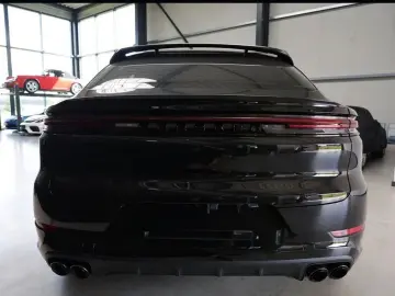 Porsche Cayenne Coupe Black Edition