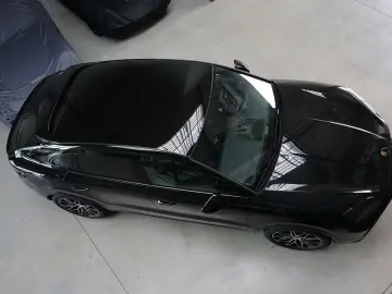 Porsche Cayenne Coupe Black Edition