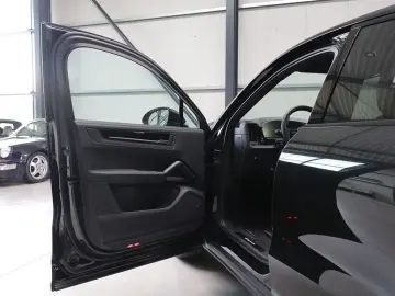 Porsche Cayenne Coupe Black Edition