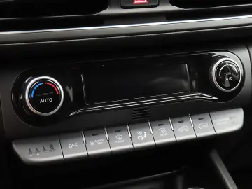 HYUNDAI Kona Edition 30 Hybrid DCT (1.Hand  Automatik)