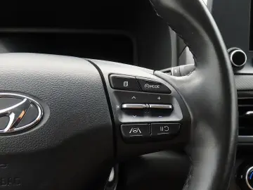 HYUNDAI Kona Edition 30 Hybrid DCT (1.Hand  Automatik)