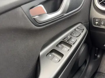 HYUNDAI KONA Hybrid 1.6 T-GDi DCT Trend AHK ACC KAMERA