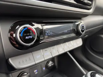 HYUNDAI KONA Hybrid 1.6 T-GDi DCT Trend AHK ACC KAMERA