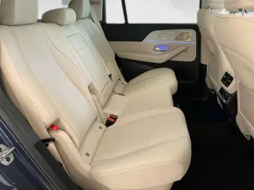 MERCEDES-BENZ GLS 450 4M AMG-Line AIRMATIC Pano DIST…