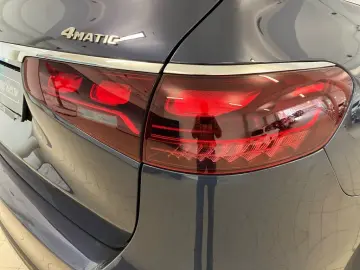 MERCEDES-BENZ GLS 450 4M AMG-Line AIRMATIC Pano DIST…