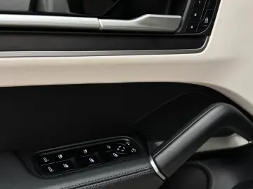 Porsche Cayenne SOFTCLOSE PANO HUD MATRIX AIR 360 VENT