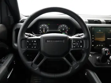 Land Rover Defender 110 X-Dynamic SE PHEV