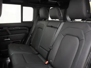 Land Rover Defender 110 X-Dynamic SE PHEV