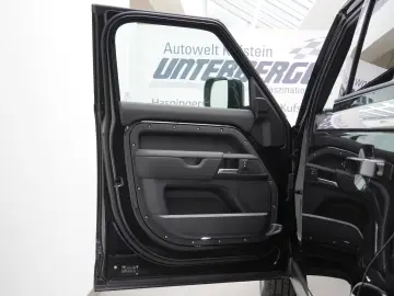 Land Rover Defender 110 X-Dynamic SE PHEV