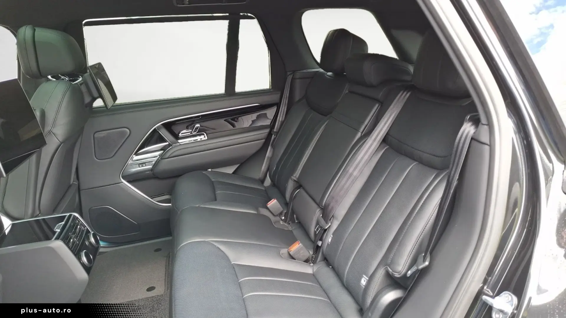 Land Rover Range Rover P530 HSE LWB_TV