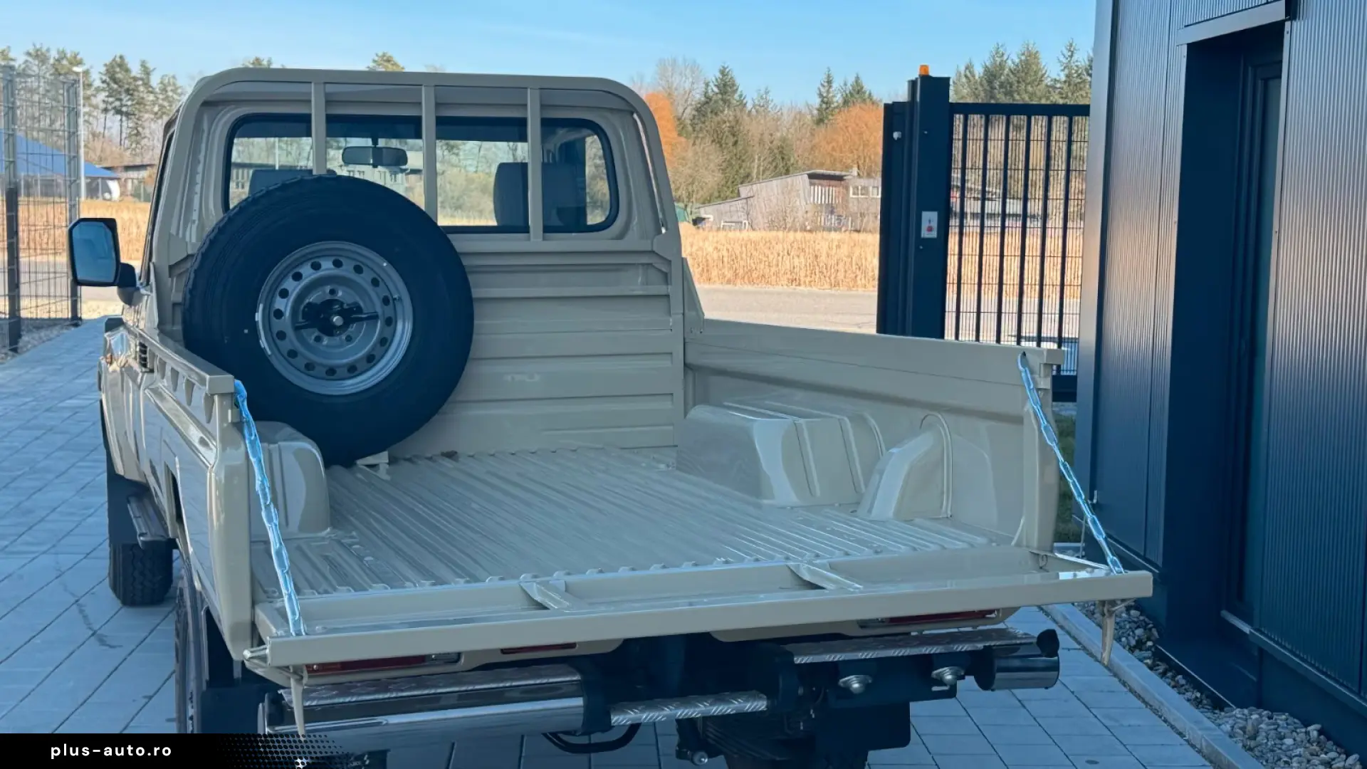 Toyota Land Cruiser GRJ79 Single Cab