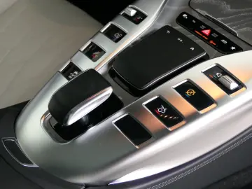 MERCEDES-BENZ AMG GT 4-trg. 43 4Matic Sonderedition …