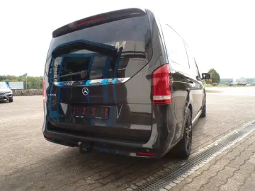 MERCEDES-BENZ V 300
