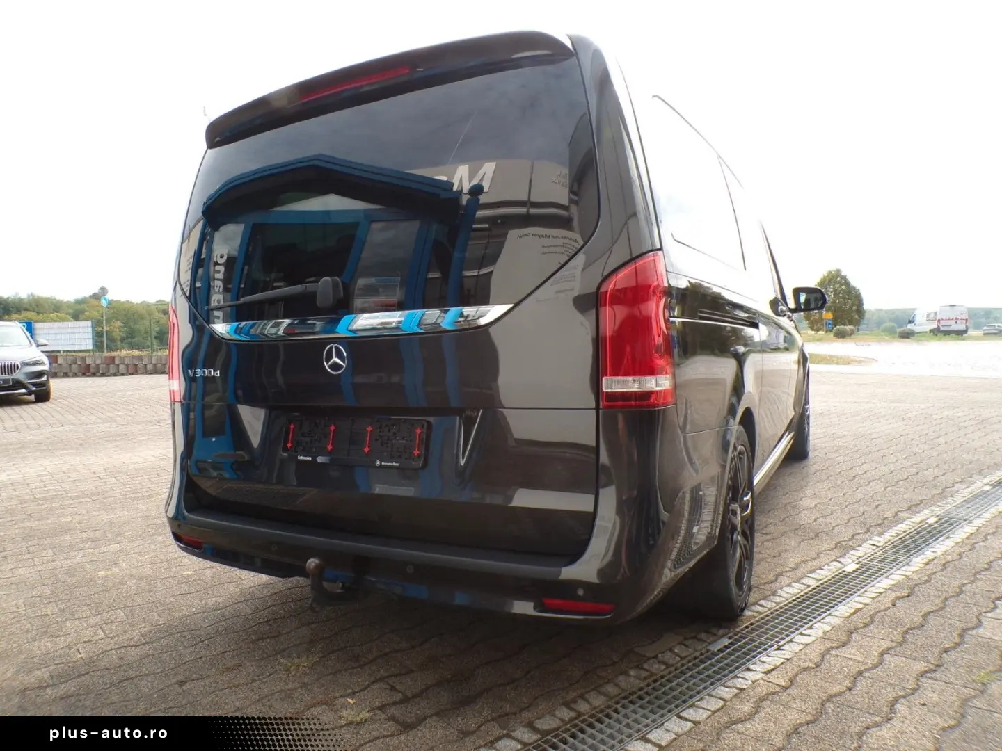 MERCEDES-BENZ V 300