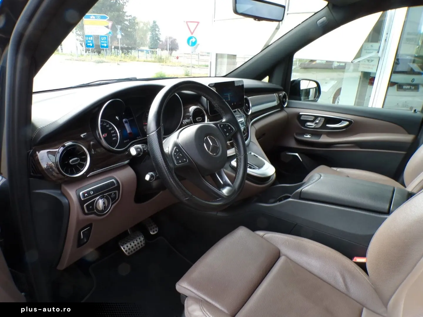 MERCEDES-BENZ V 300