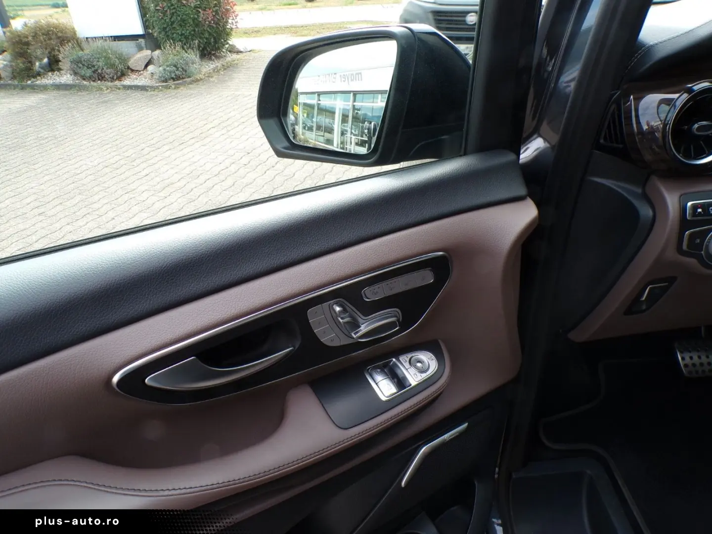 MERCEDES-BENZ V 300
