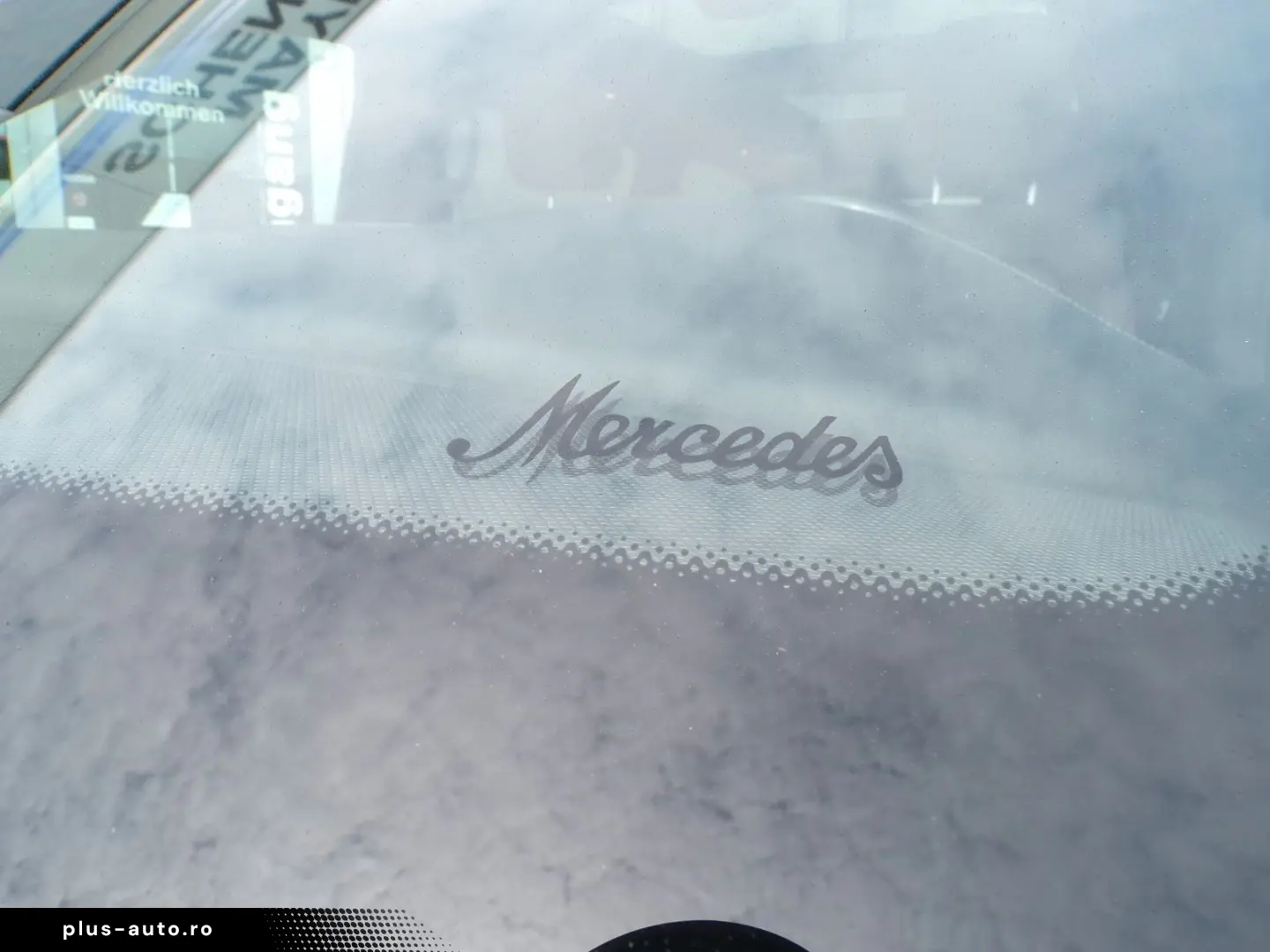 MERCEDES-BENZ V 300