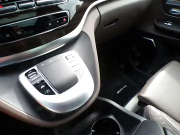 MERCEDES-BENZ V 300