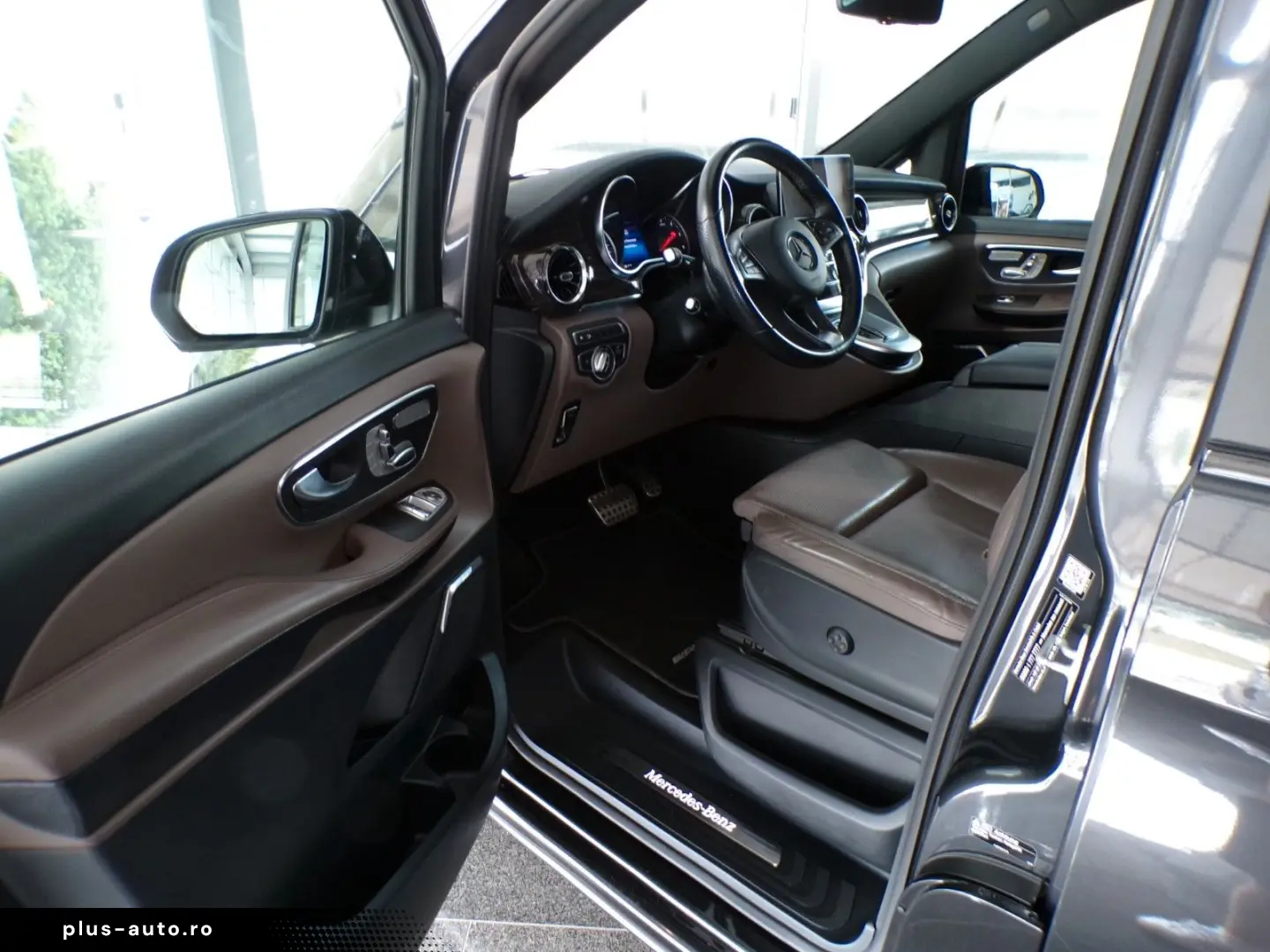 MERCEDES-BENZ V 300