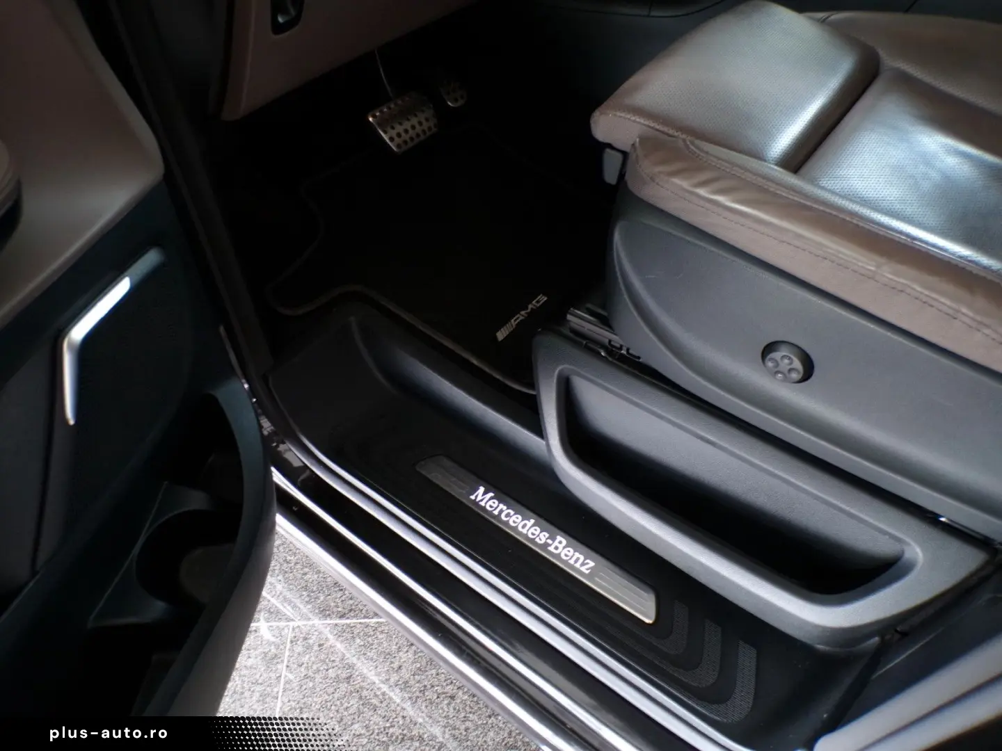 MERCEDES-BENZ V 300