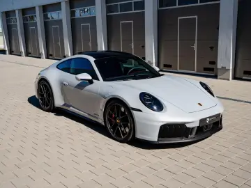PORSCHE 992.2 Carrera 4 GTS   Carbon Ext   18-W   Lift