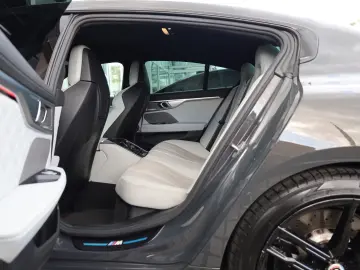 BMW M8 Competition xDrive GranCoupé 360  HUD H&K
