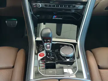 BMW M8 Coupé M Competition xDrive Laser HeadUp