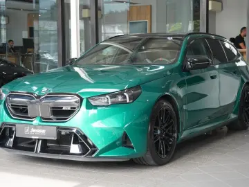 BMW M5  Touring xDrive DAProf. HUD Pano AHK Iconic