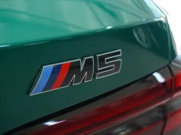 BMW M5  Touring xDrive DAProf. HUD Pano AHK Iconic