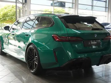BMW M5  Touring xDrive DAProf. HUD Pano AHK Iconic