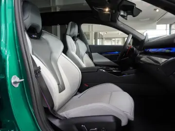 BMW M5  Touring xDrive DAProf. HUD Pano AHK Iconic