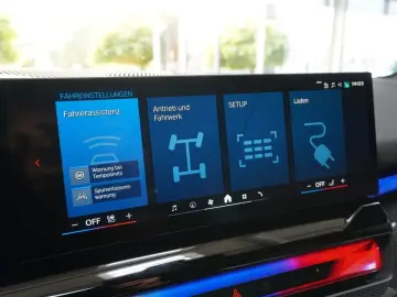 BMW M5  Touring xDrive DAProf. HUD Pano AHK Iconic